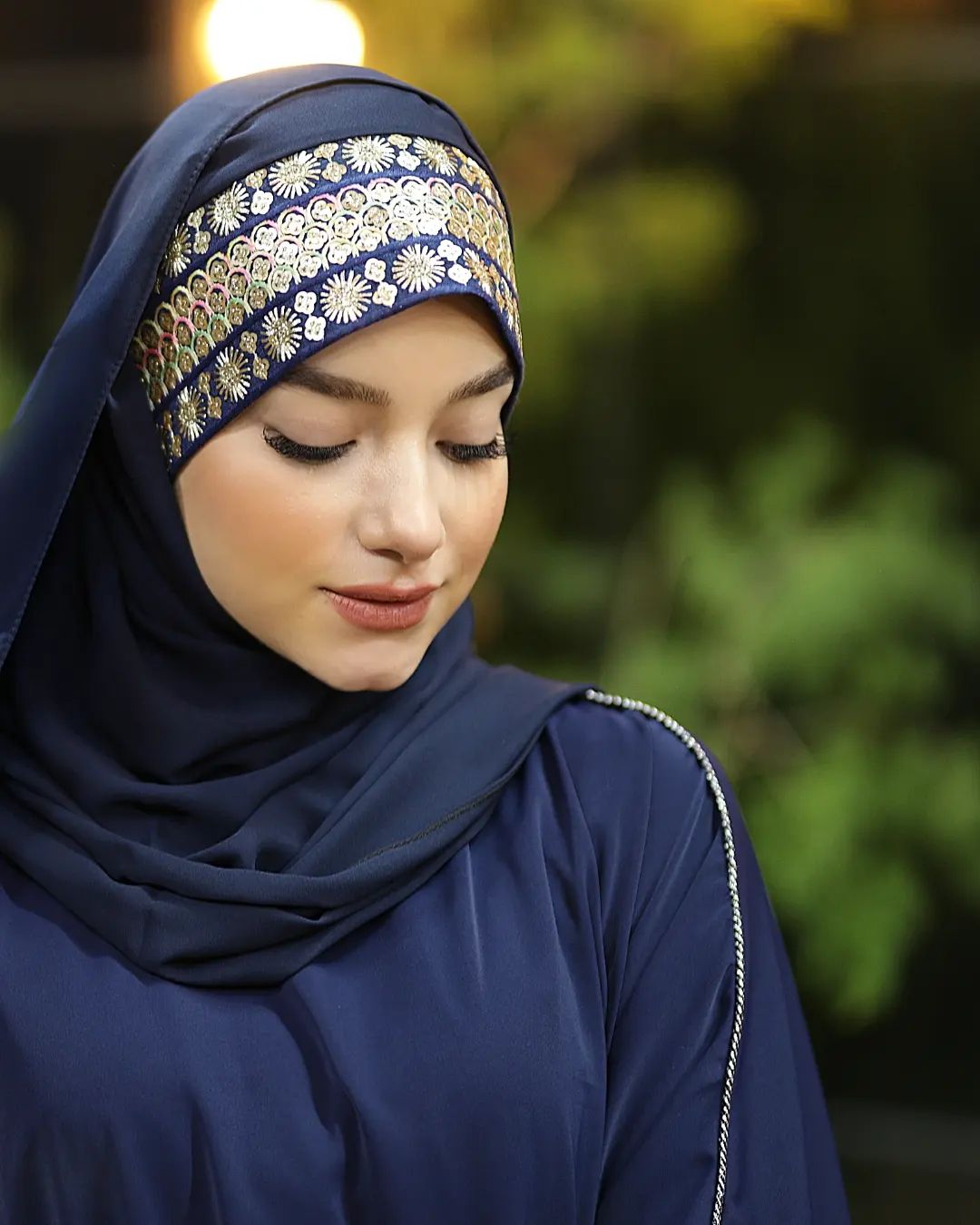 هدشال سوزن دوزی پهن سورمه ی